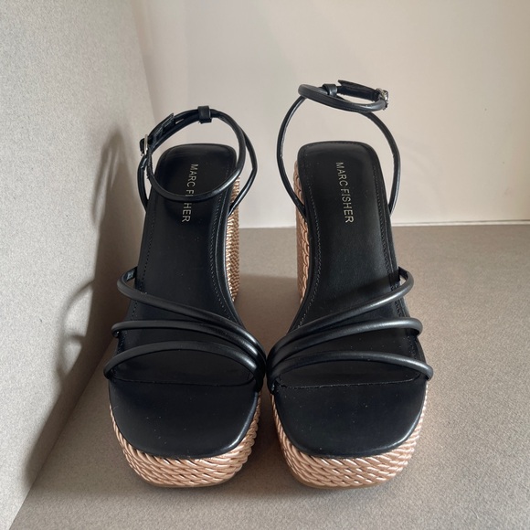 🎁NWT WEDGE SANDALS WITH STRAPS🎁 - Picture 4 of 14